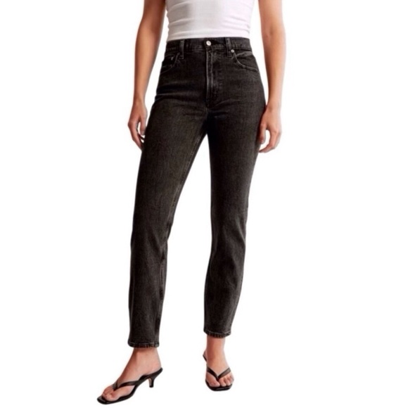 Abercrombie Fitch 2 Short (26S) Mom High Rise Curve Love Jeans Women’s Black - Picture 1 of 8